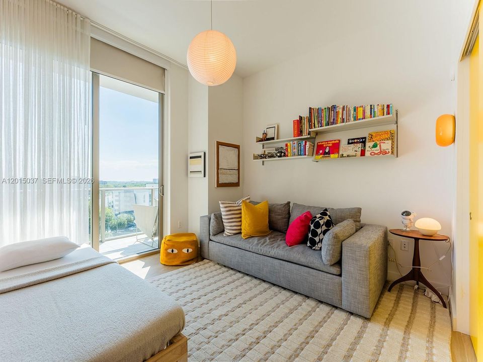 En Venta: $3,175,000 (3 camas, 3 baños, 1661 Pies cuadrados)