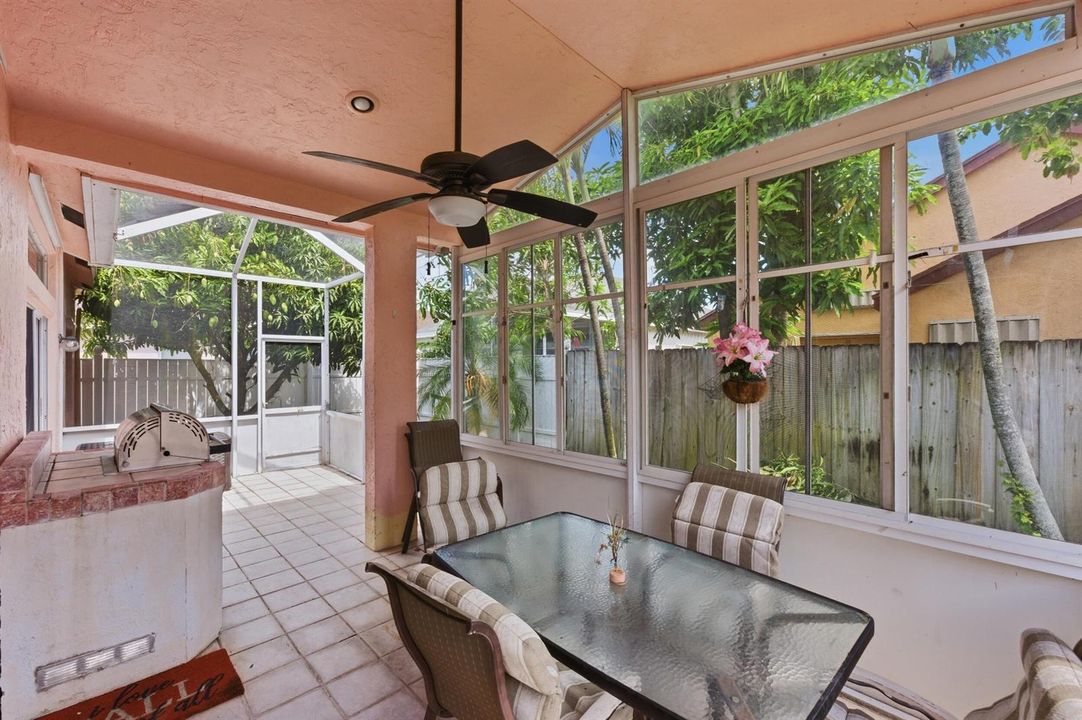 Screened Patio2