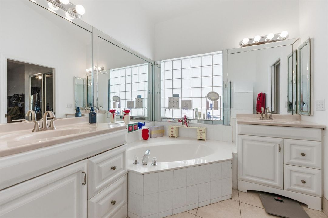 Primary Bathroom3