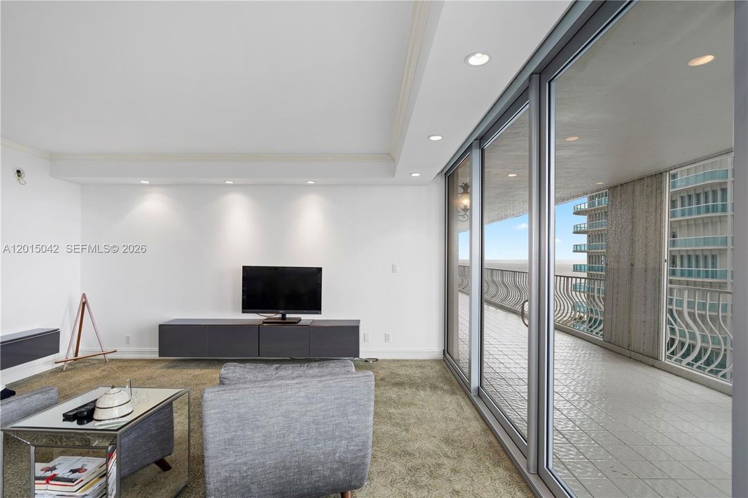For Sale: $3,999,000 (3 beds, 3 baths, 3340 Square Feet)