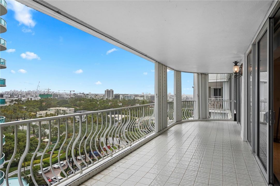 For Sale: $3,999,000 (3 beds, 3 baths, 3340 Square Feet)