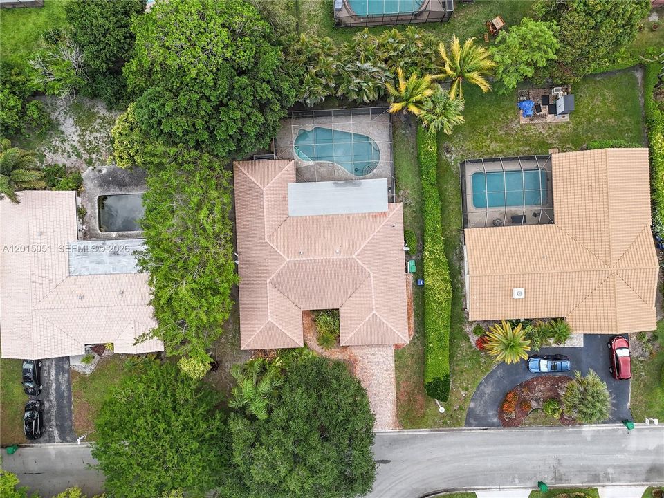 Activo con contrato: $674,999 (4 camas, 2 baños, 2268 Pies cuadrados)