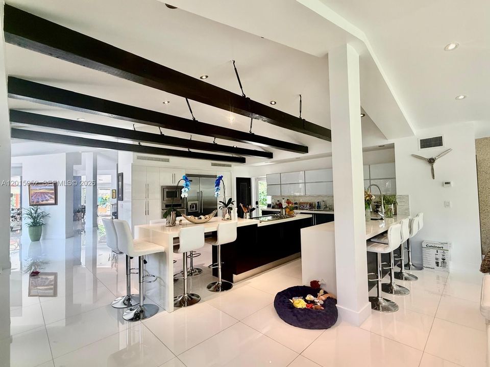 En Venta: $7,900,000 (5 camas, 4 baños, 4246 Pies cuadrados)