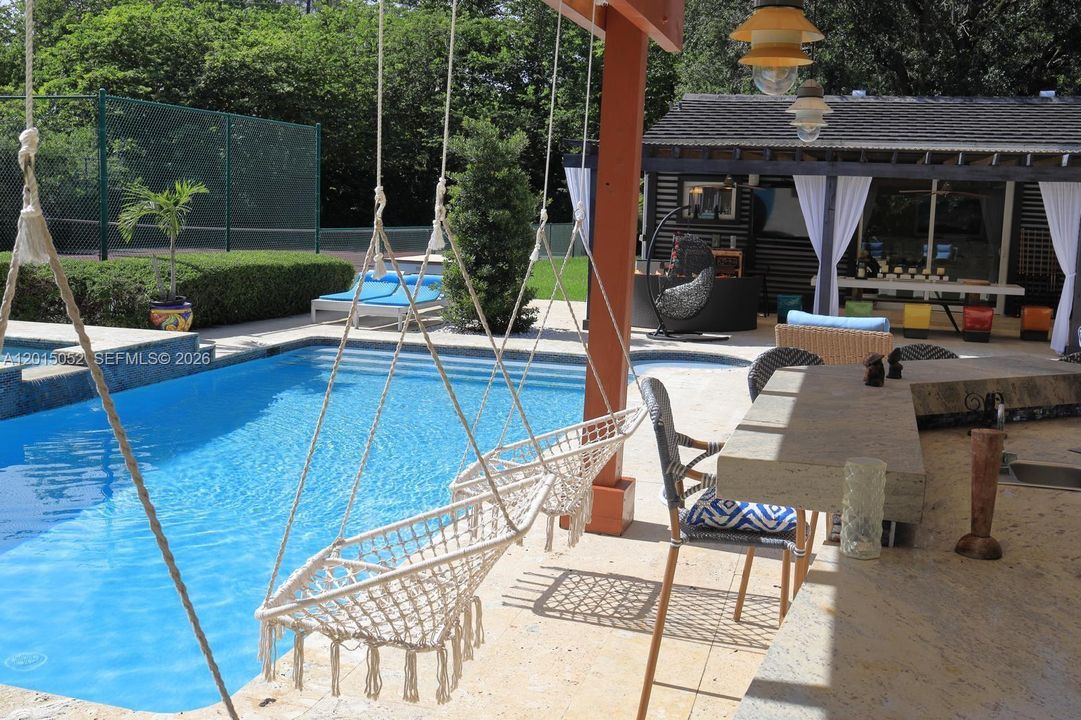 En Venta: $7,900,000 (5 camas, 4 baños, 4246 Pies cuadrados)