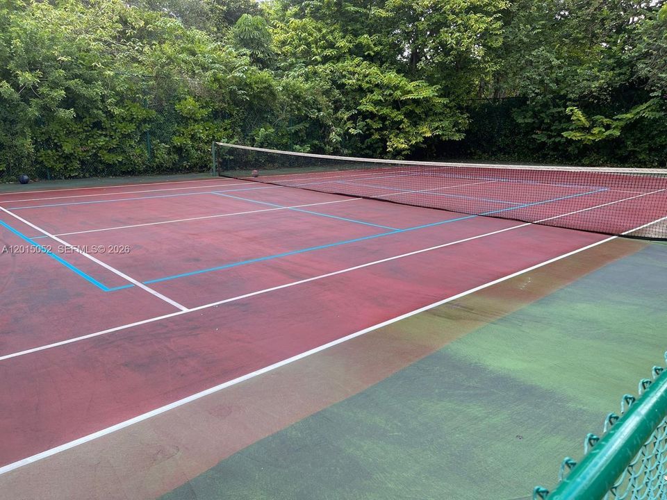 pickle-ball courts