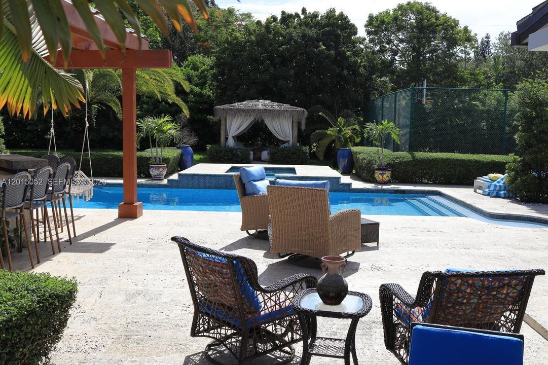 En Venta: $7,900,000 (5 camas, 4 baños, 4246 Pies cuadrados)