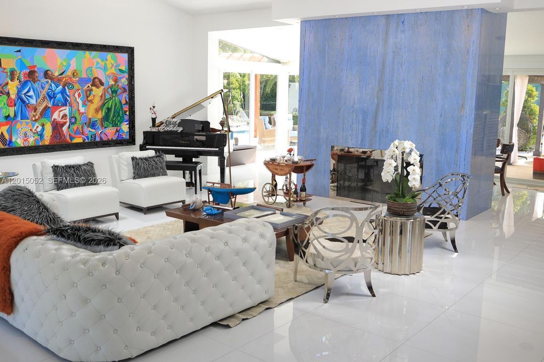 En Venta: $7,900,000 (5 camas, 4 baños, 4246 Pies cuadrados)