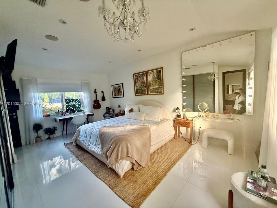En Venta: $7,900,000 (5 camas, 4 baños, 4246 Pies cuadrados)