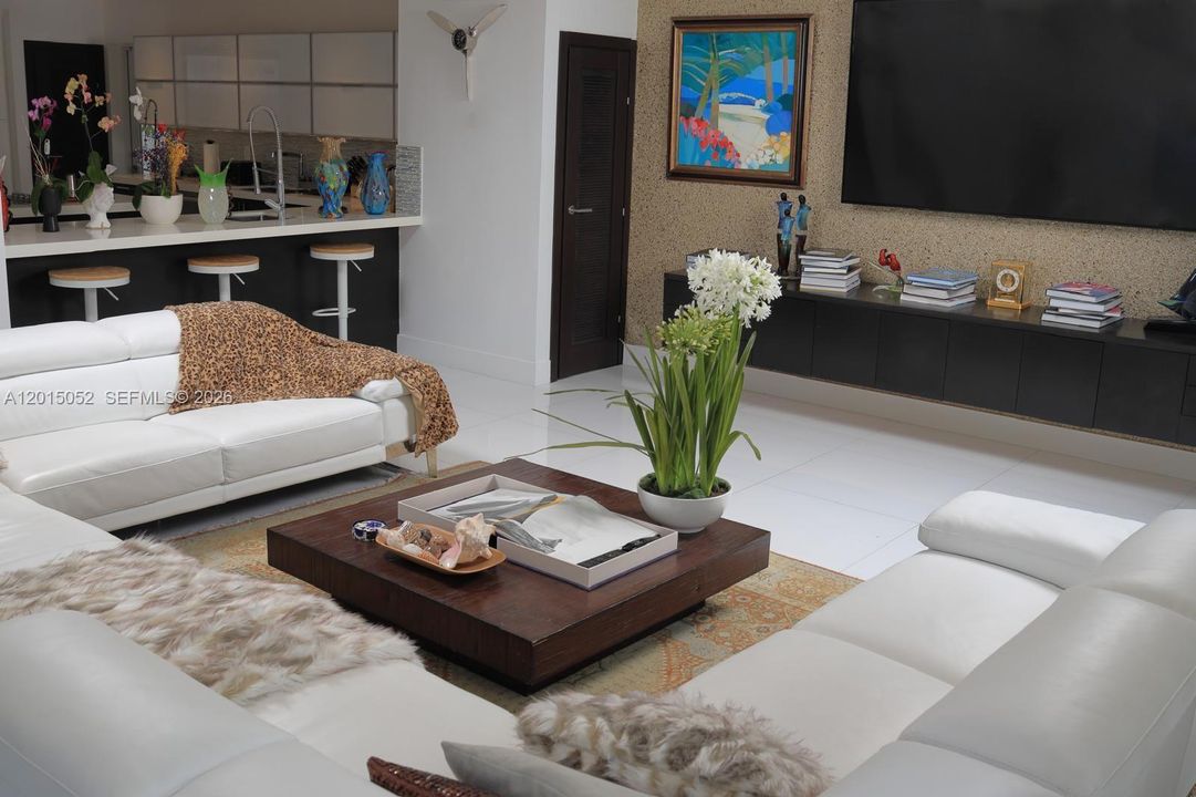En Venta: $7,900,000 (5 camas, 4 baños, 4246 Pies cuadrados)