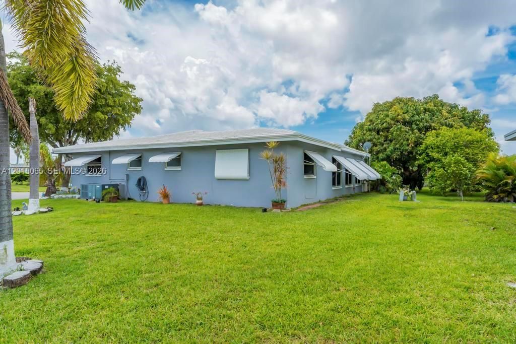En Venta: $385,000 (2 camas, 2 baños, 1579 Pies cuadrados)