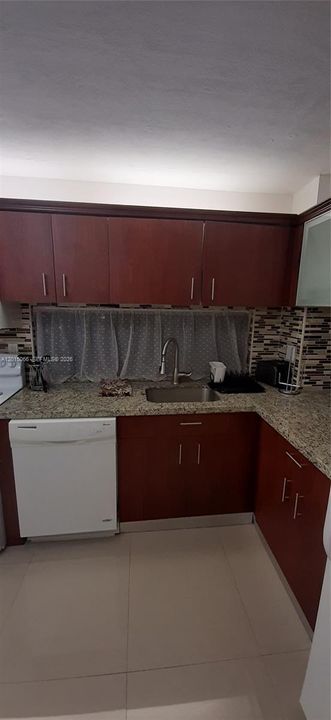 For Sale: $249,900 (1 beds, 1 baths, 767 Square Feet)
