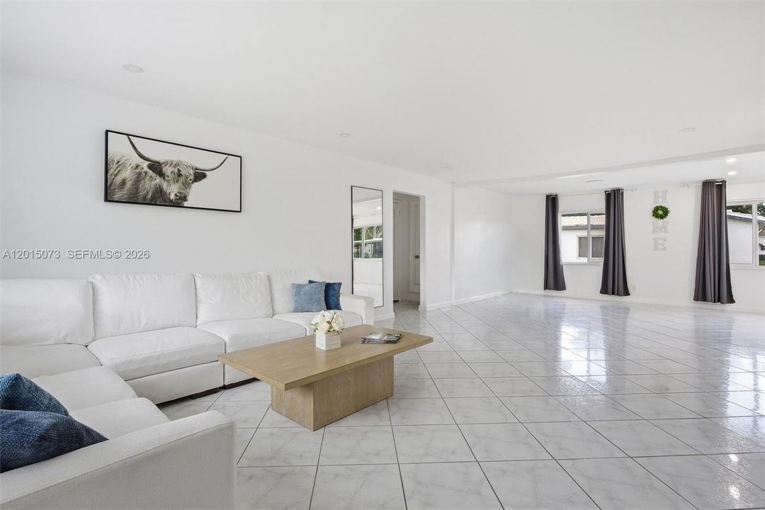 Activo con contrato: $339,000 (2 camas, 2 baños, 1398 Pies cuadrados)