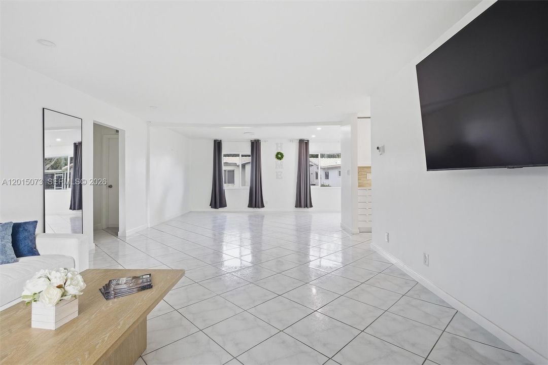 Activo con contrato: $339,000 (2 camas, 2 baños, 1398 Pies cuadrados)