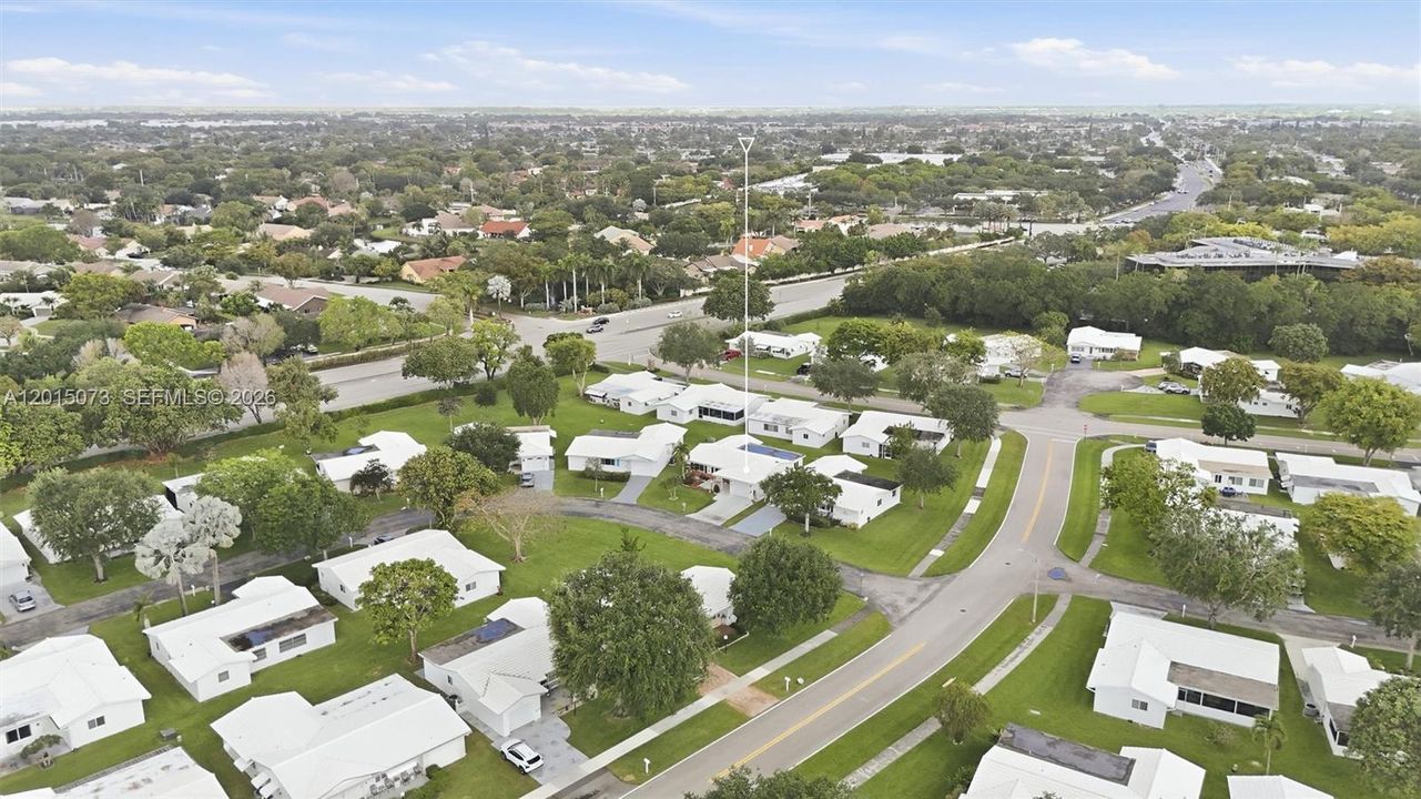 Activo con contrato: $339,000 (2 camas, 2 baños, 1398 Pies cuadrados)