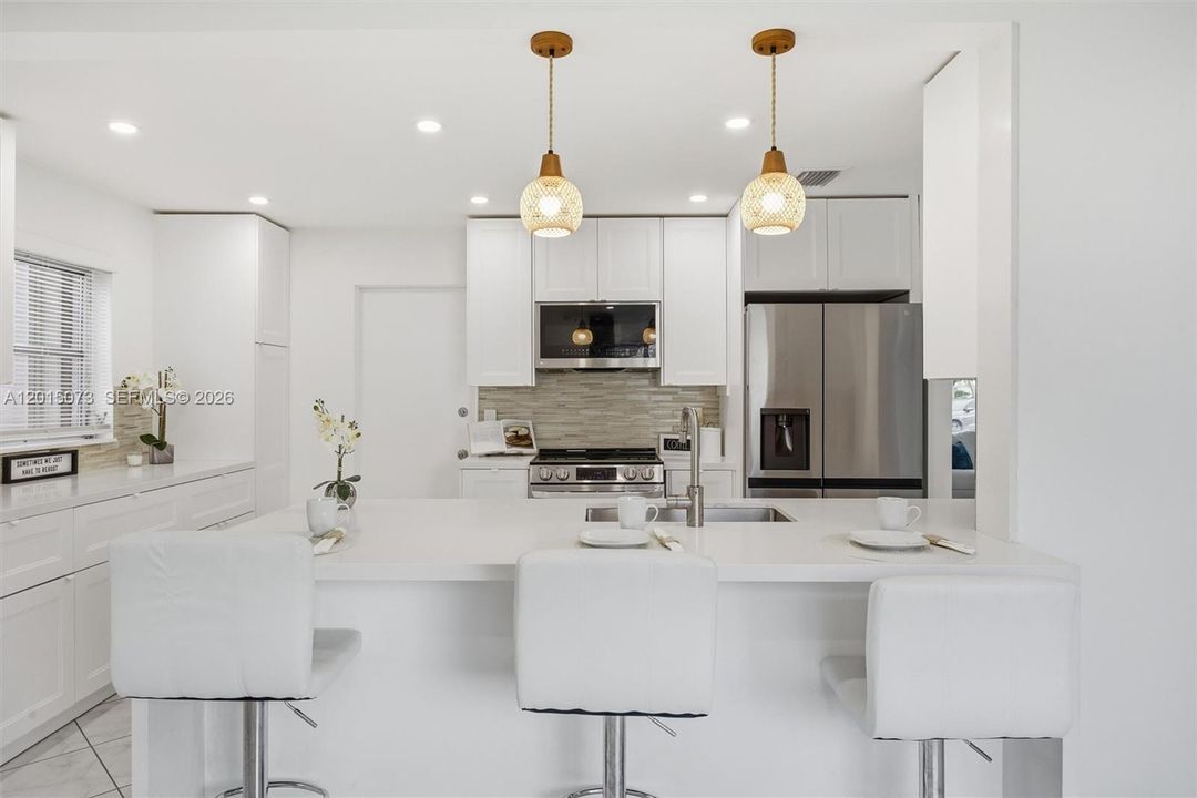 Activo con contrato: $339,000 (2 camas, 2 baños, 1398 Pies cuadrados)