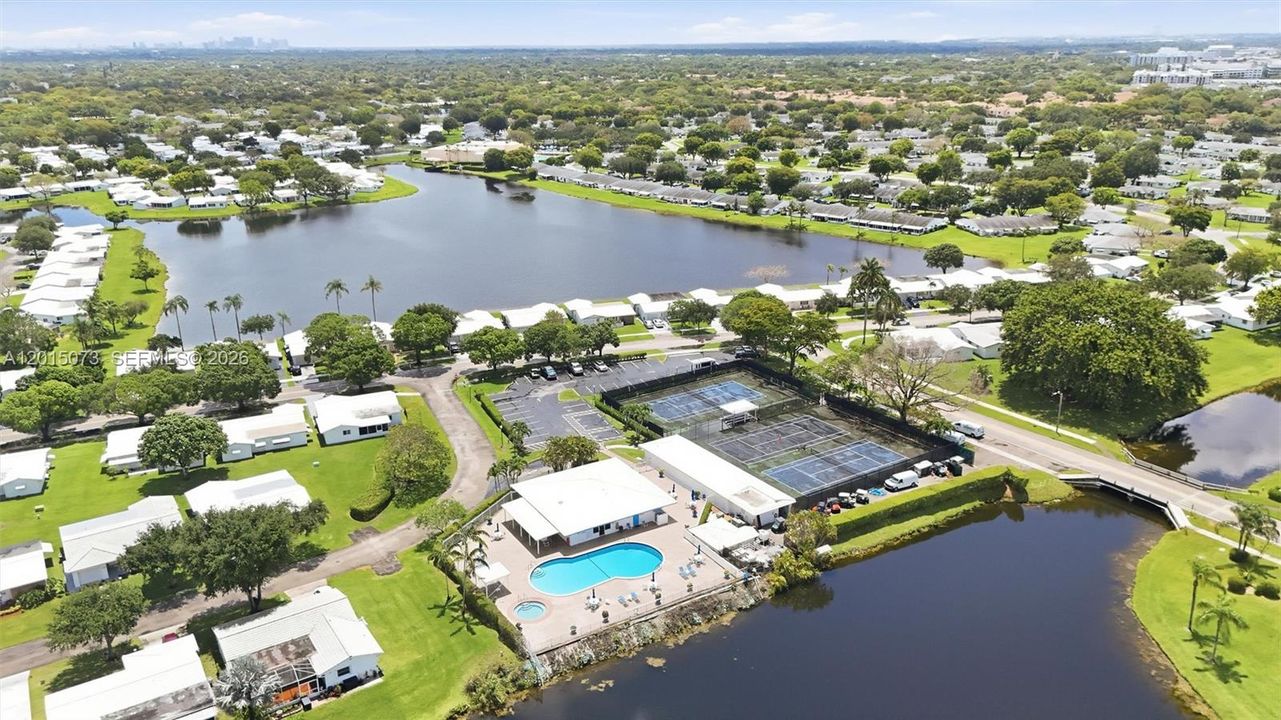 Activo con contrato: $339,000 (2 camas, 2 baños, 1398 Pies cuadrados)