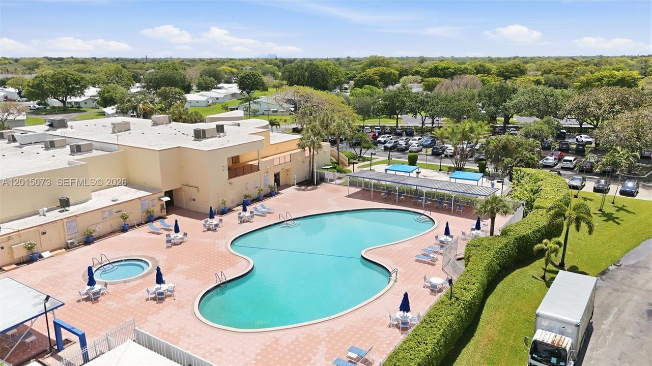 Activo con contrato: $339,000 (2 camas, 2 baños, 1398 Pies cuadrados)
