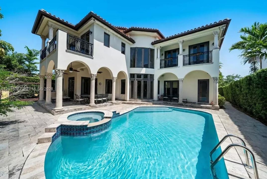 For Sale: $7,850,000 (6 beds, 6 baths, 5538 Square Feet)