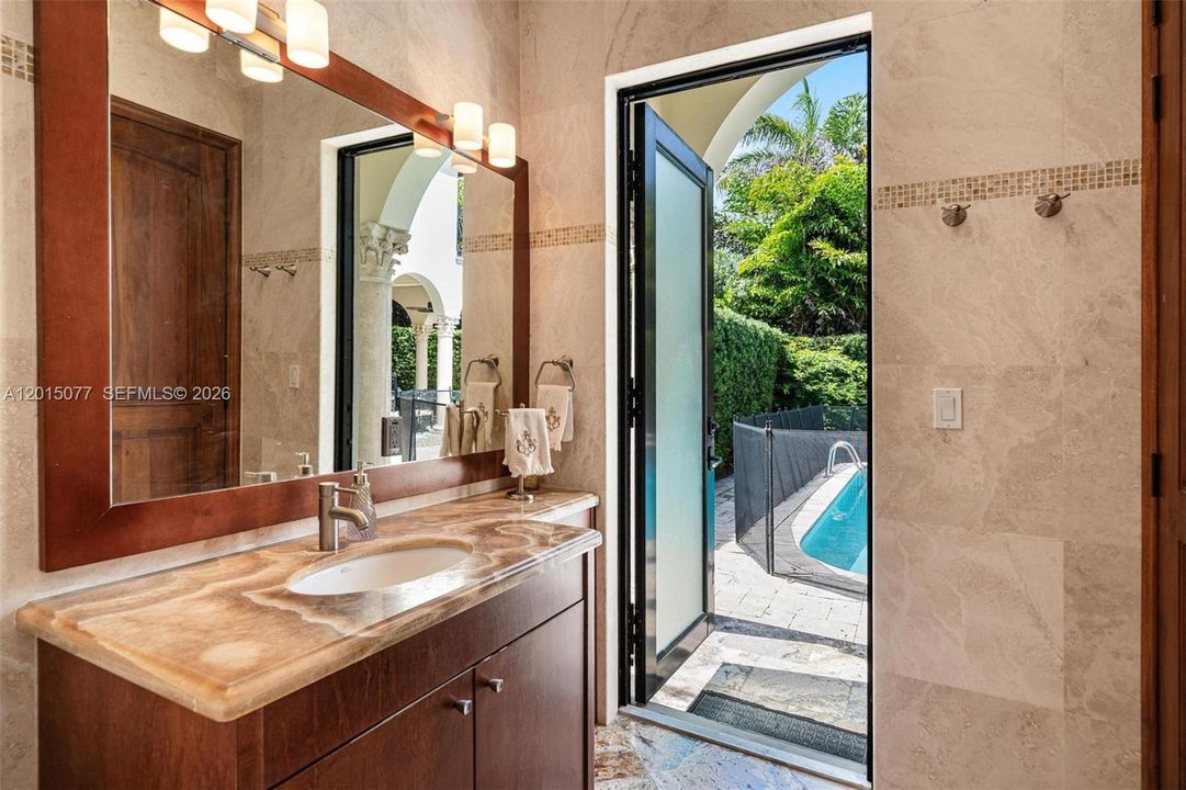 For Sale: $7,850,000 (6 beds, 6 baths, 5538 Square Feet)