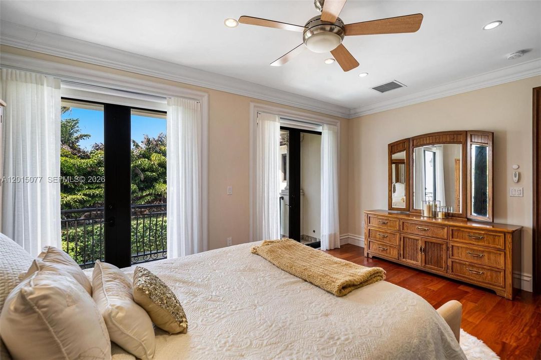 For Sale: $7,850,000 (6 beds, 6 baths, 5538 Square Feet)
