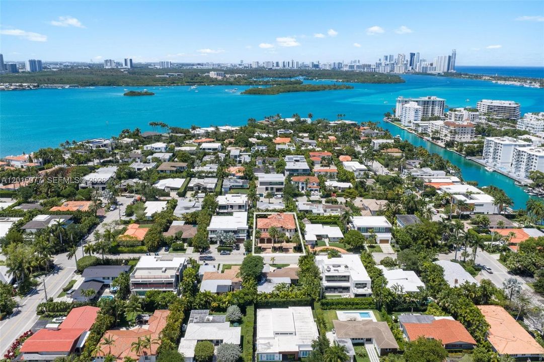 For Sale: $7,850,000 (6 beds, 6 baths, 5538 Square Feet)