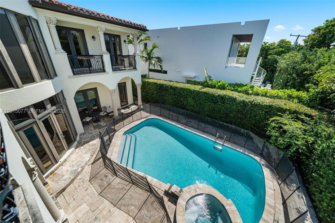 For Sale: $7,850,000 (6 beds, 6 baths, 5538 Square Feet)