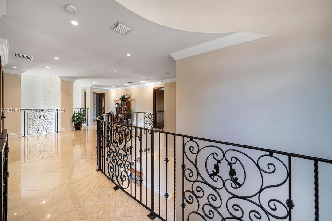 For Sale: $7,850,000 (6 beds, 6 baths, 5538 Square Feet)