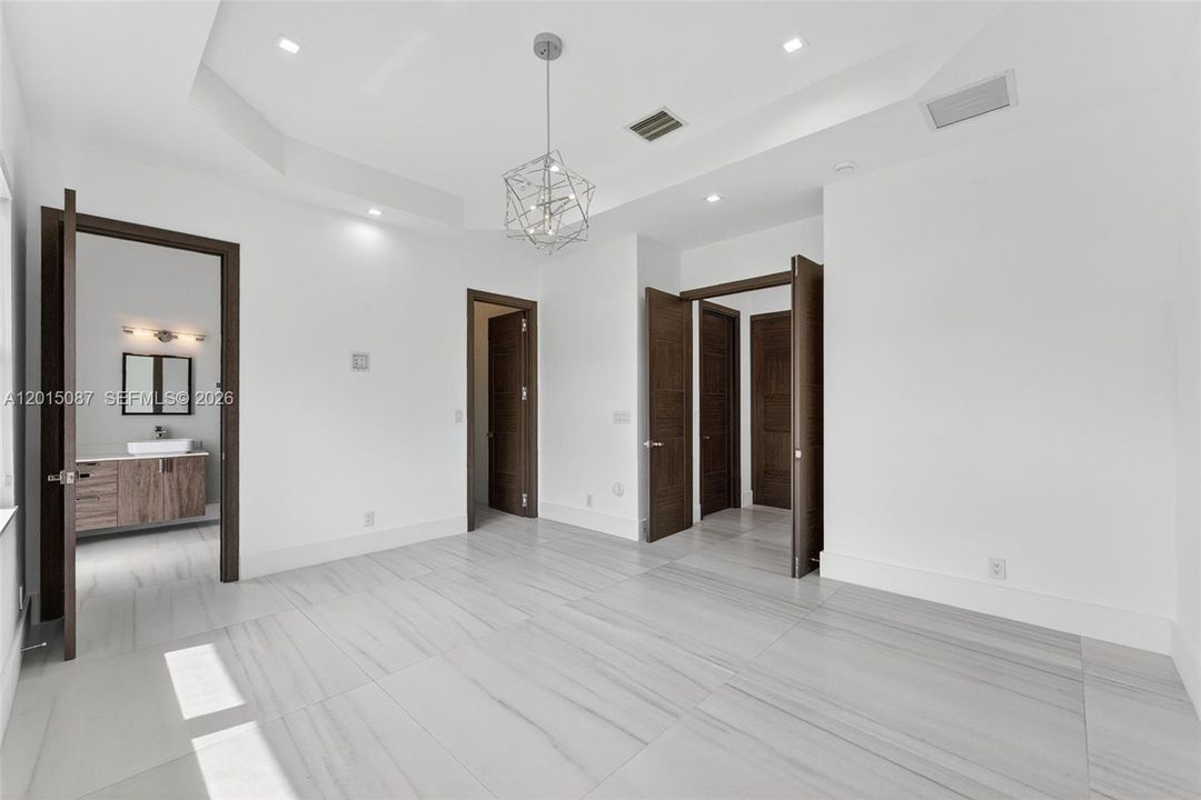 En Renta: $13,500 (5 camas, 5 baños, 4698 Pies cuadrados)