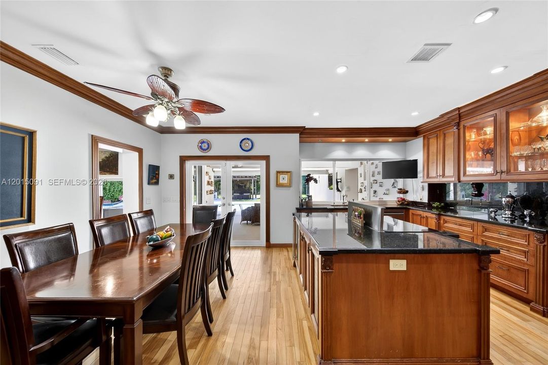 For Sale: $3,599,900 (5 beds, 4 baths, 4331 Square Feet)