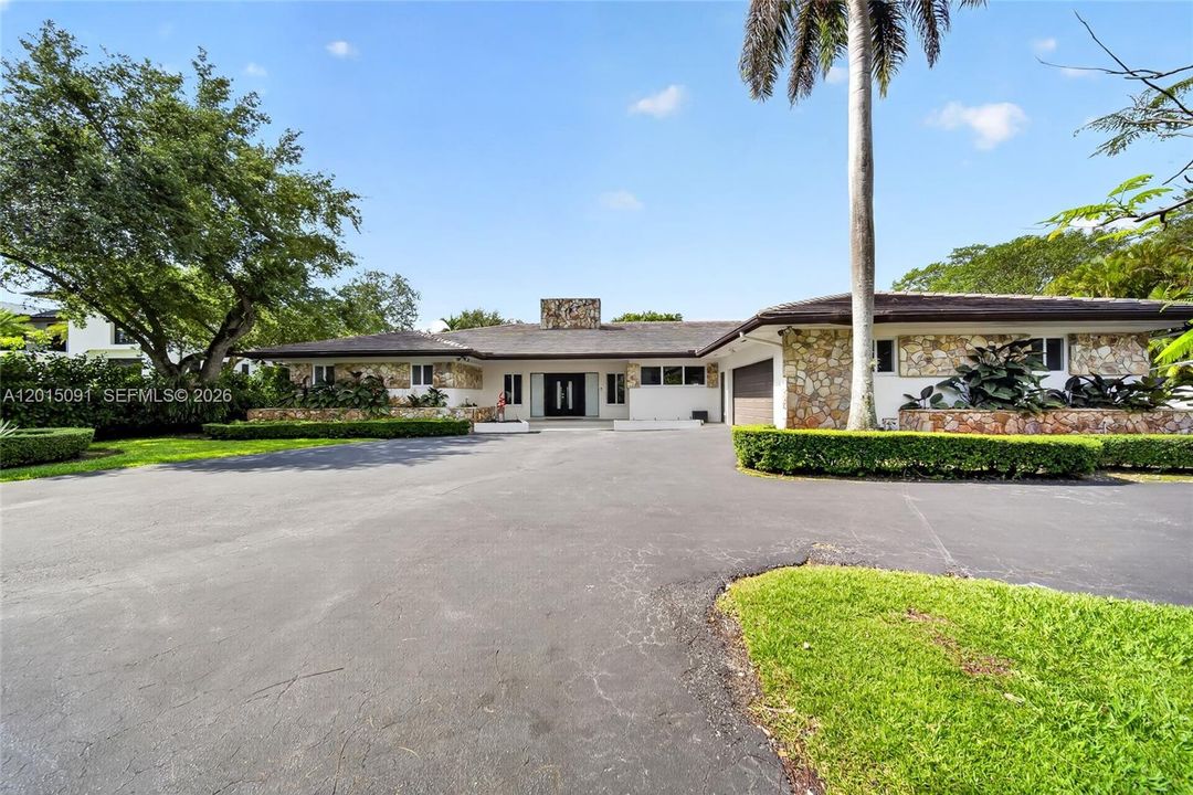 For Sale: $3,599,900 (5 beds, 4 baths, 4331 Square Feet)