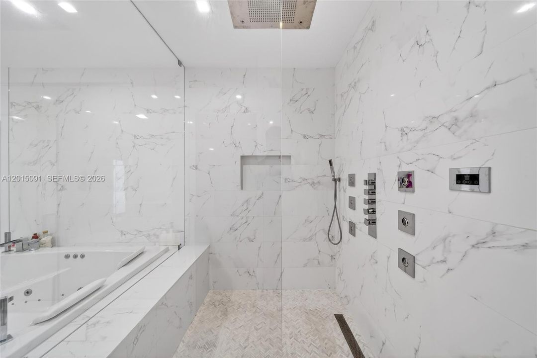 For Sale: $3,599,900 (5 beds, 4 baths, 4331 Square Feet)