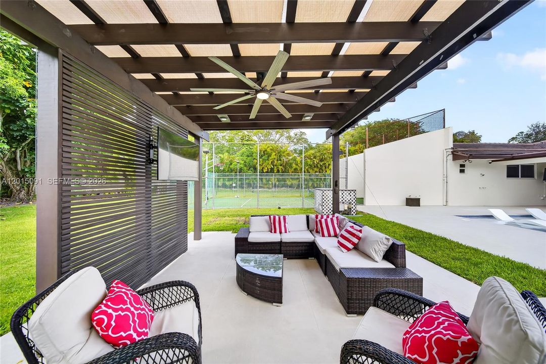 For Sale: $3,599,900 (5 beds, 4 baths, 4331 Square Feet)