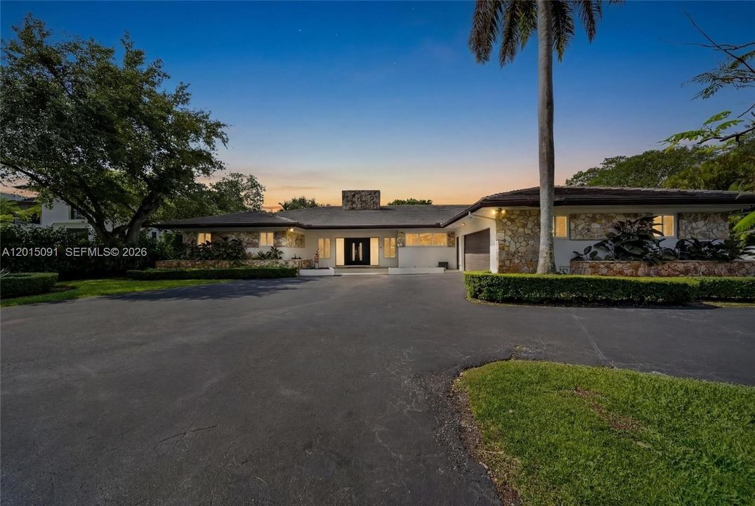 For Sale: $3,599,900 (5 beds, 4 baths, 4331 Square Feet)