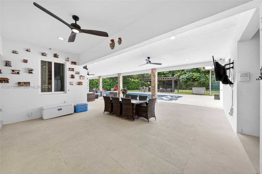 For Sale: $3,599,900 (5 beds, 4 baths, 4331 Square Feet)