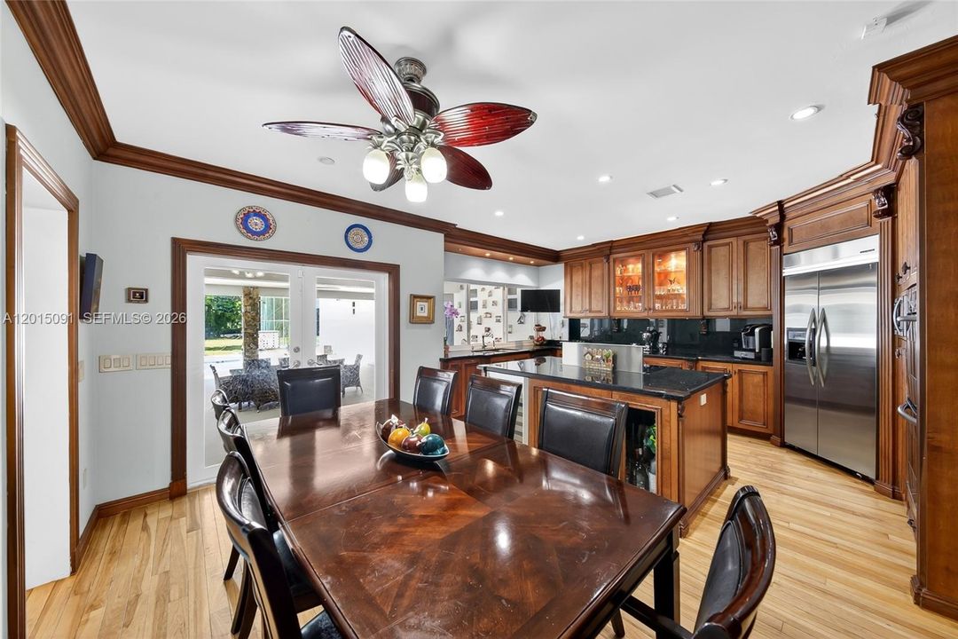 For Sale: $3,599,900 (5 beds, 4 baths, 4331 Square Feet)