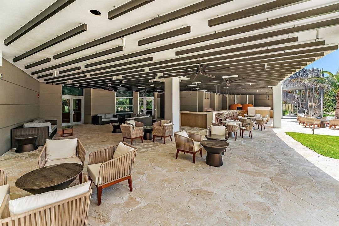 Beach Bar