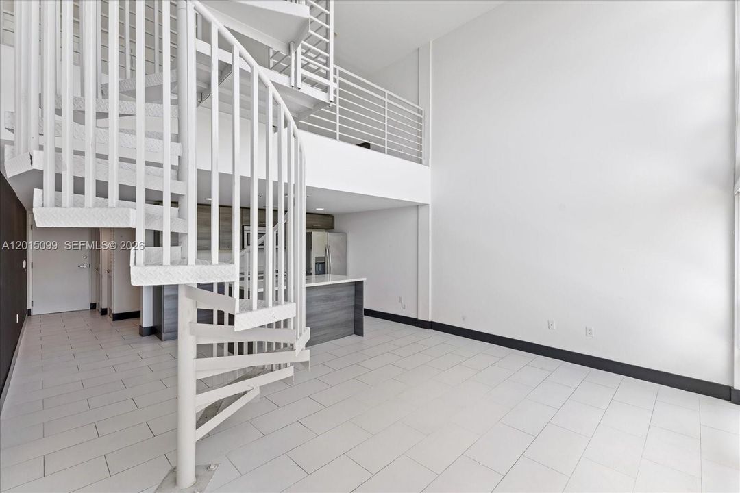For Sale: $895,000 (1 beds, 2 baths, 861 Square Feet)