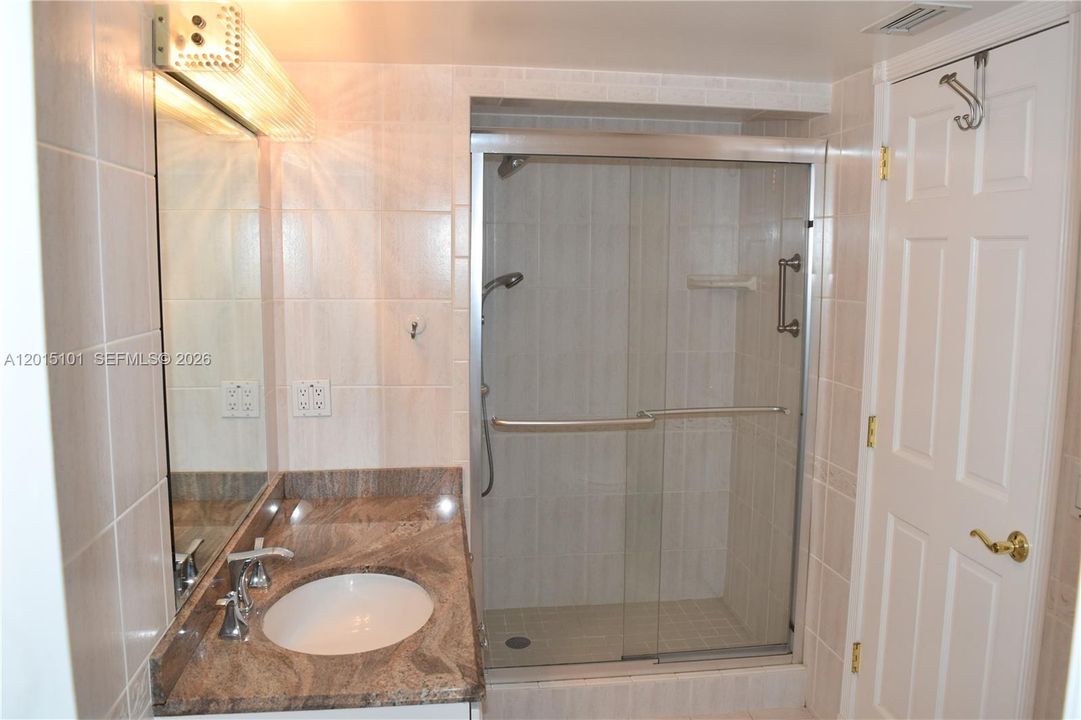 For Sale: $329,000 (3 beds, 2 baths, 1525 Square Feet)