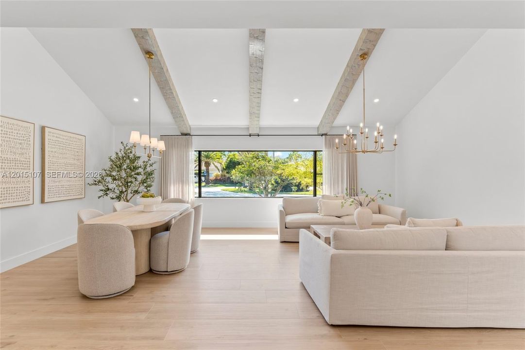 For Sale: $2,995,000 (5 beds, 3 baths, 3985 Square Feet)