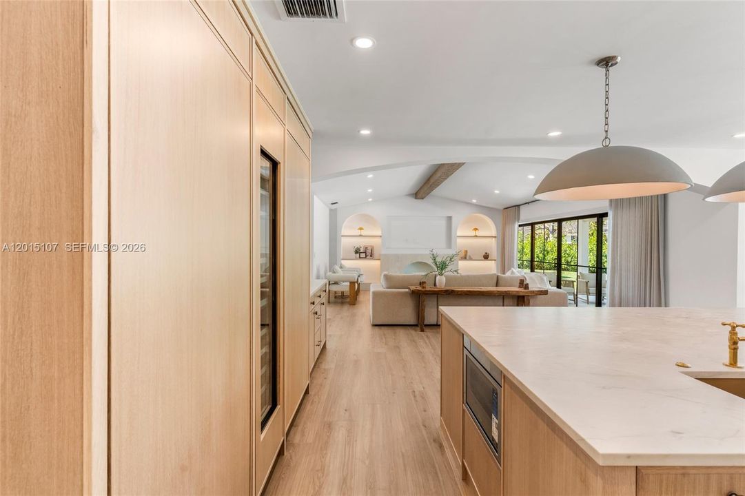 For Sale: $2,995,000 (5 beds, 3 baths, 3985 Square Feet)