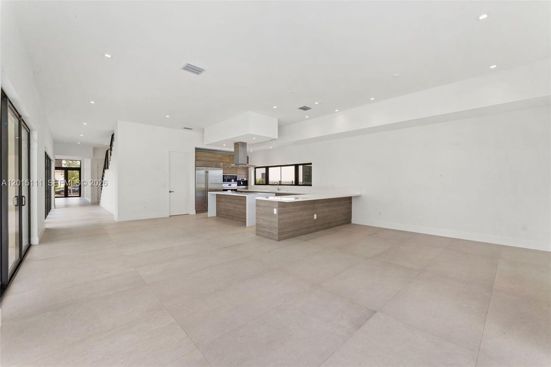 For Rent: $20,000 (5 beds, 6 baths, 0 Square Feet)