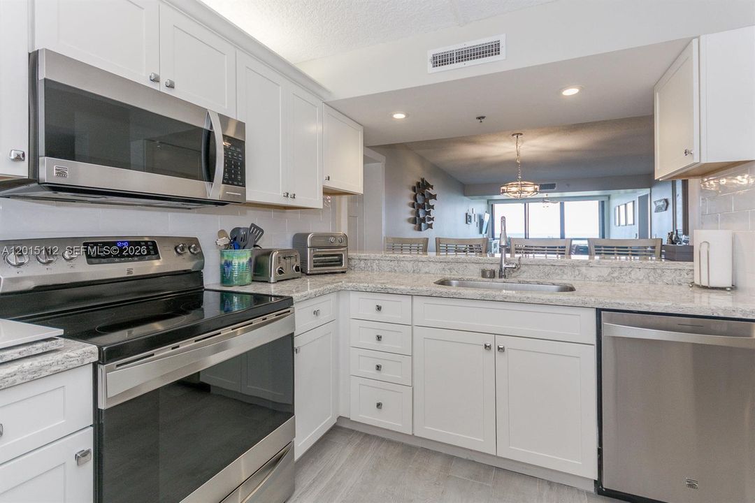 For Rent: $8,400 (2 beds, 2 baths, 1332 Square Feet)