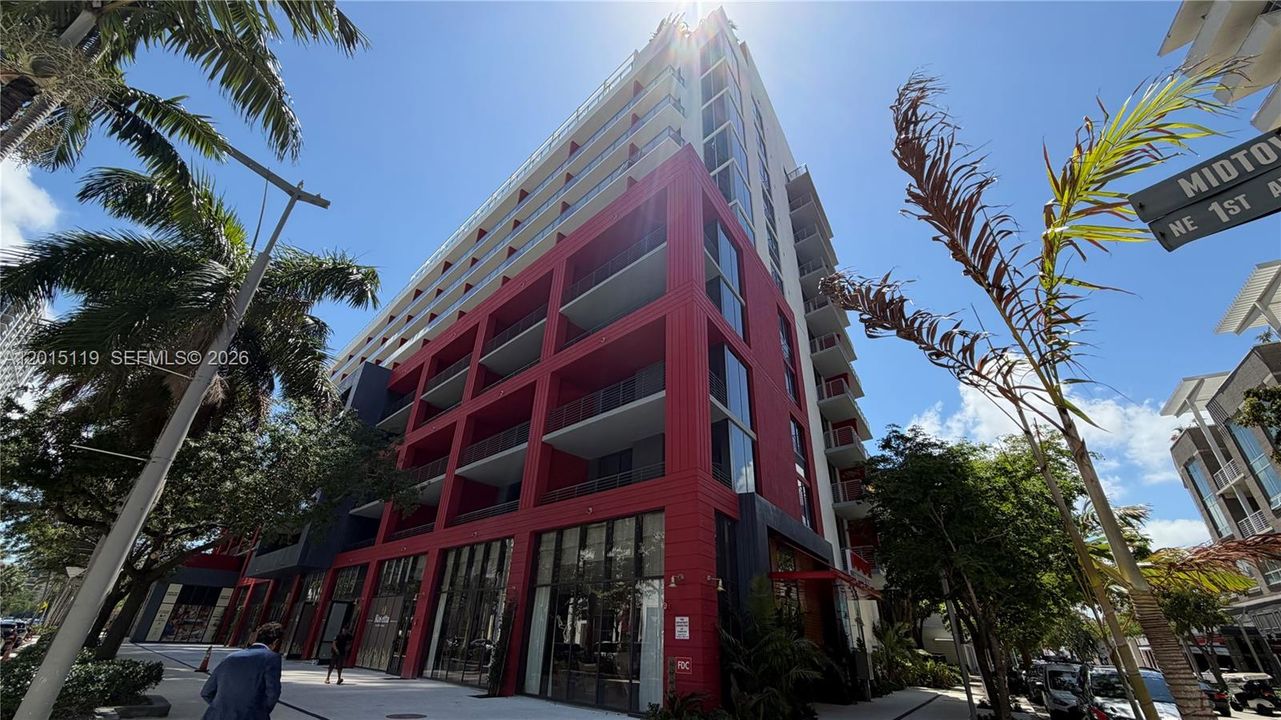 For Sale: $665,000 (0 beds, 1 baths, 479 Square Feet)
