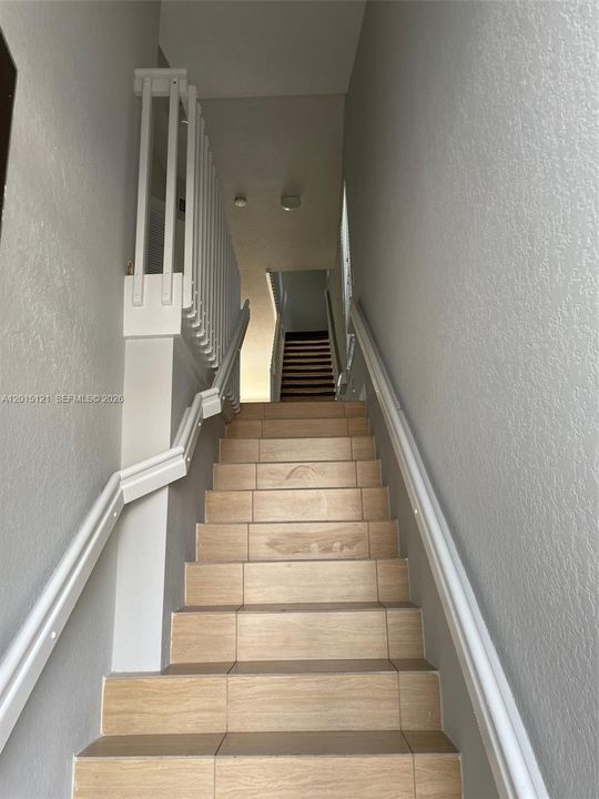 For Rent: $2,650 (3 beds, 3 baths, 1285 Square Feet)