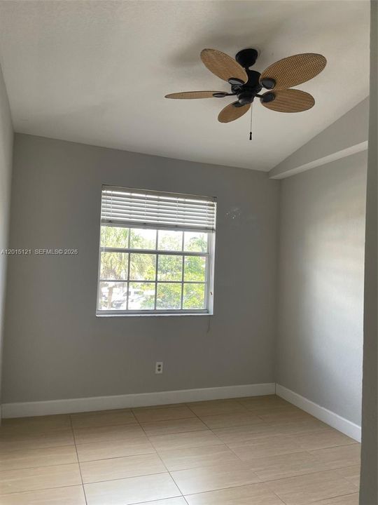 For Rent: $2,650 (3 beds, 3 baths, 1285 Square Feet)