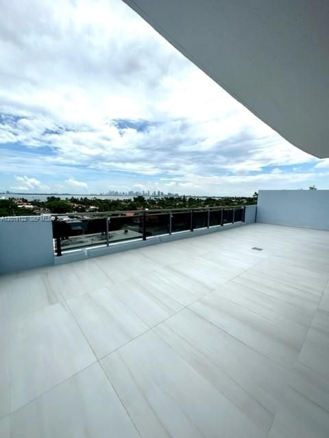 THE LEXI BAYVIEW RESIDENCE 604 NORTH BAY VILLAGE