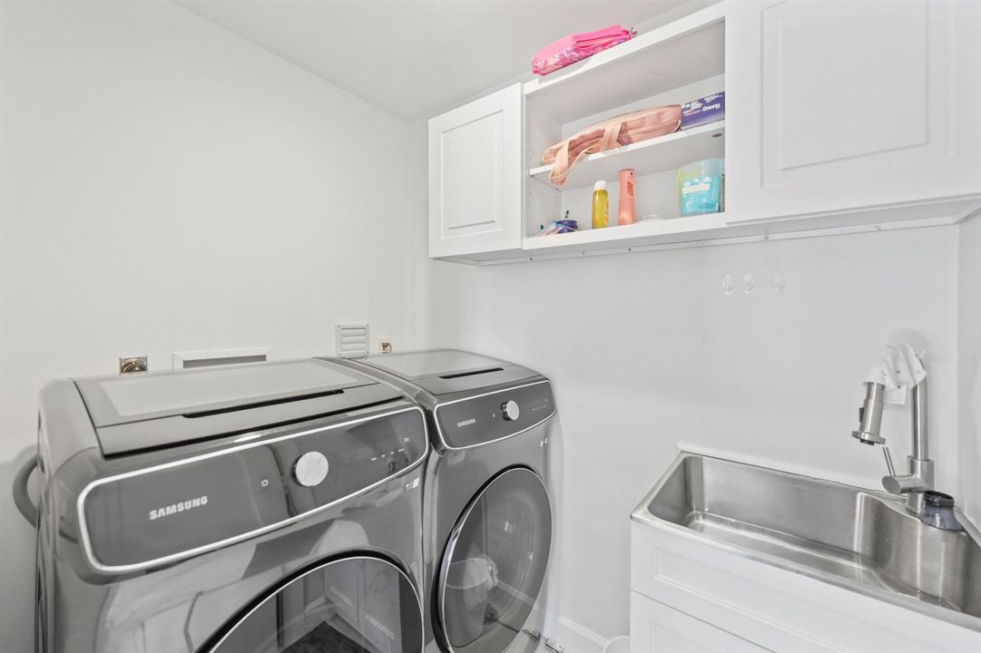 3531 Northeast 30th Ave - 16.jpg-FULL