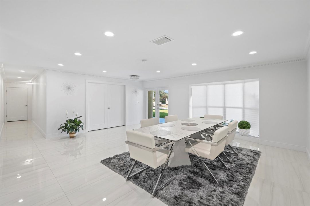 3531 Northeast 30th Ave - 11.jpg-FULL