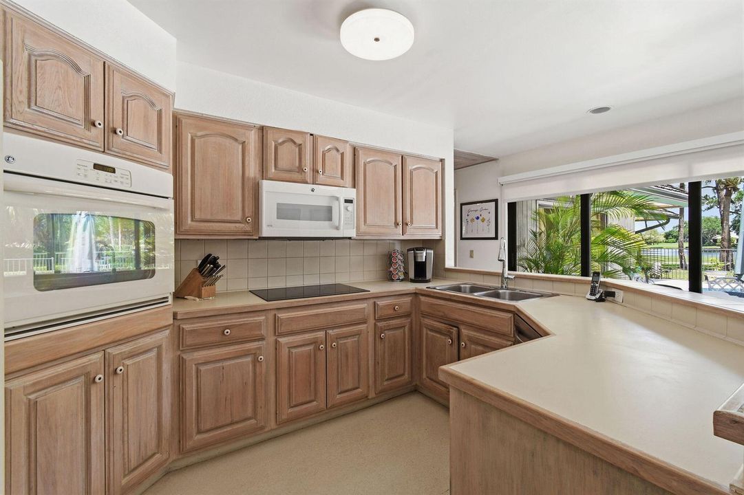 6980SEWingedFootDr(23)