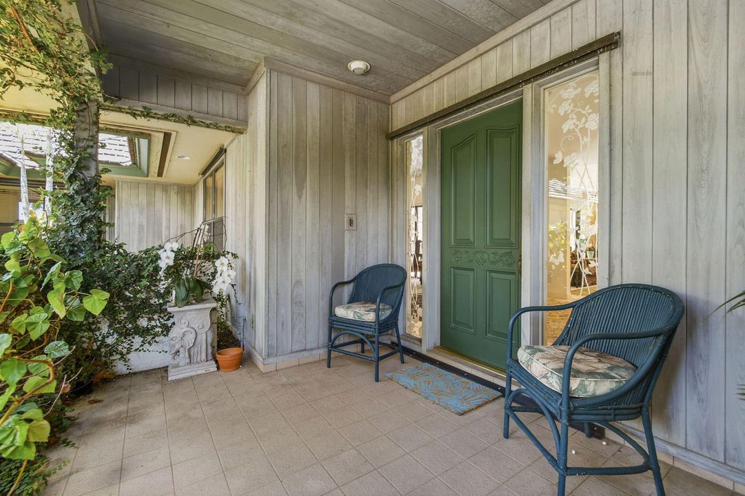 6980SEWingedFootDr(12)